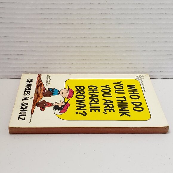 Peanuts Book Who Do You Think You Are, Charlie Brown? - Picture 4 of 6
